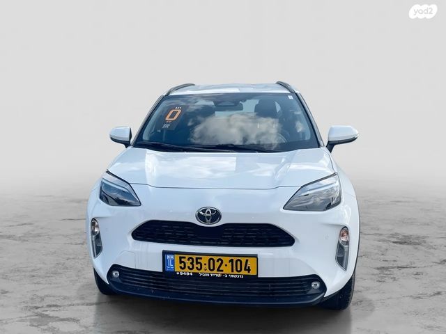 מודעת רכב טויוטה יאריס קרוס