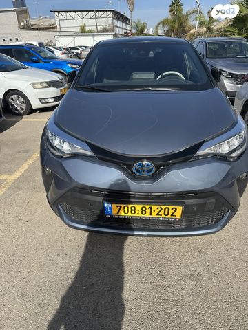 מודעת רכב טויוטה C-HR