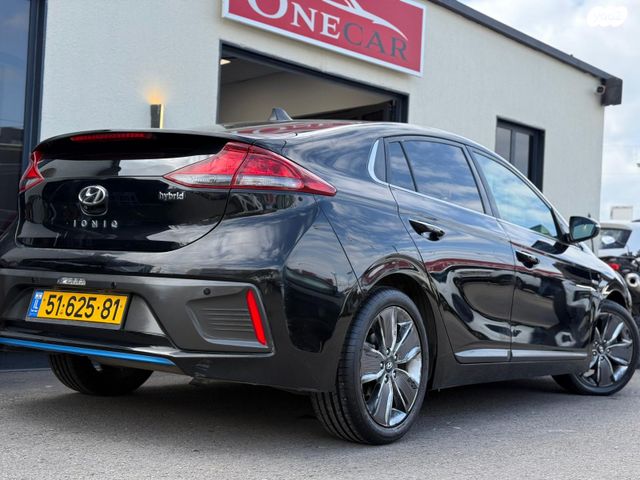 יונדאי איוניק