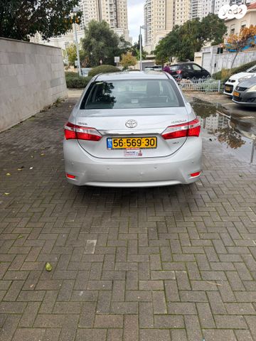 טויוטה קורולה