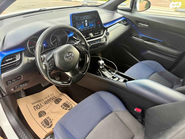 טויוטה C-HR