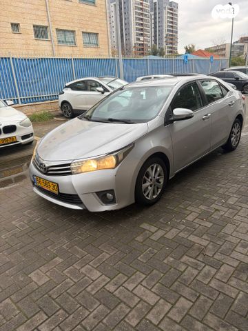 טויוטה קורולה