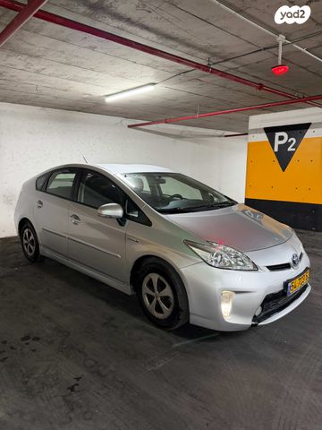 מודעת רכב טויוטה פריוס
