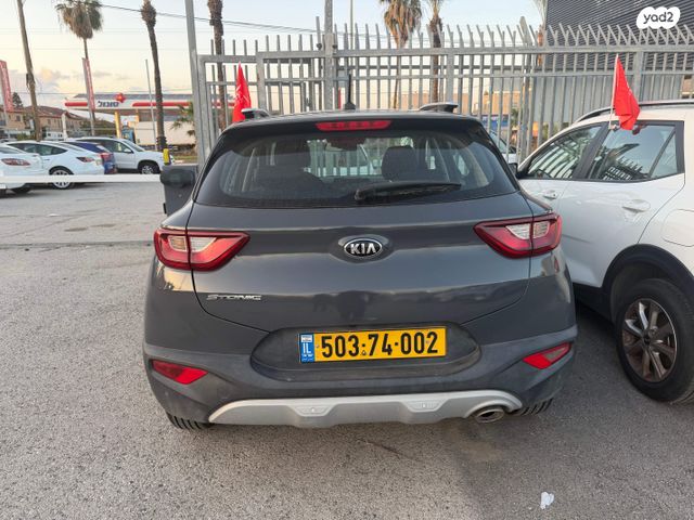מודעת רכב קיה סטוניק 1