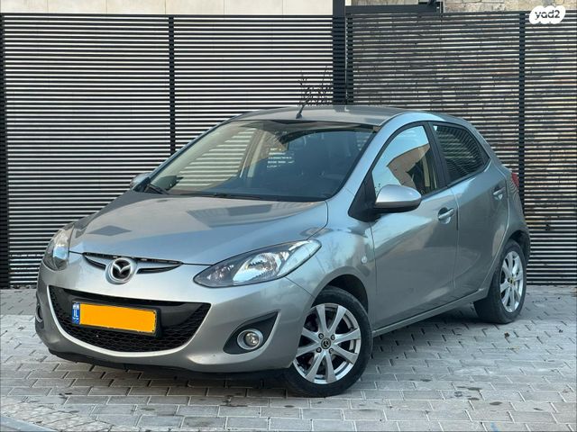 מודעת רכב מאזדה 2