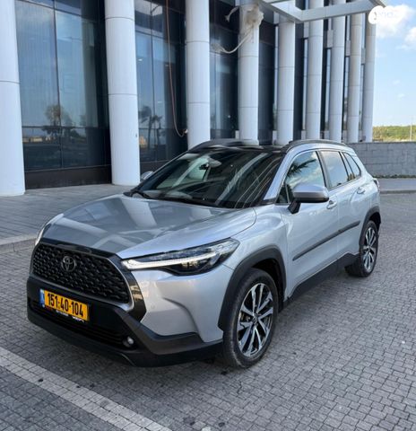 מודעת רכב טויוטה קורולה קרוס