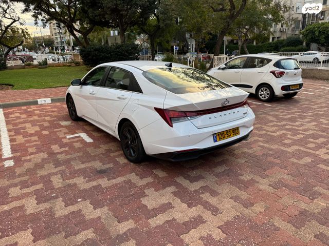 יונדאי אלנטרה