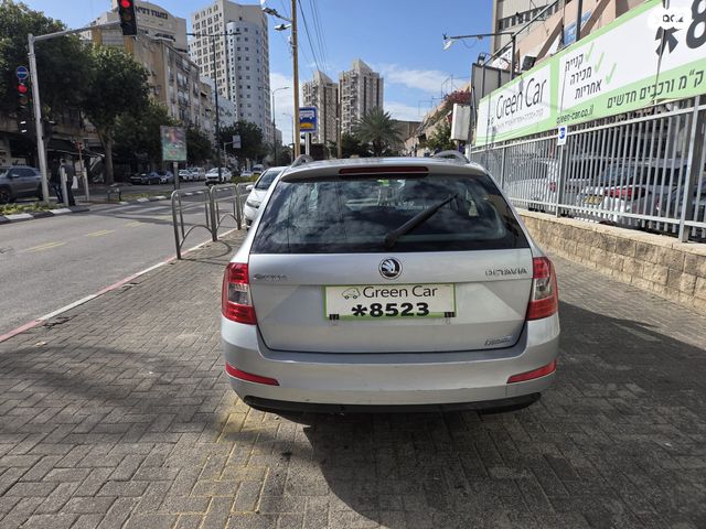 סקודה אוקטביה 