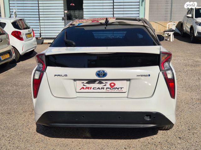 טויוטה פריוס