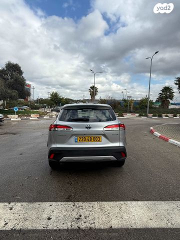 טויוטה קורולה קרוס