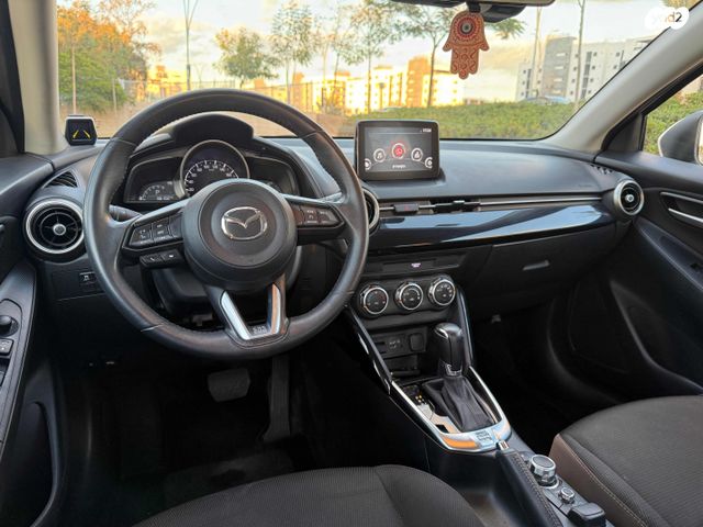 מודעת רכב מאזדה 2 1