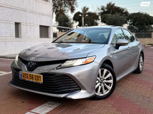 טויוטה קאמרי