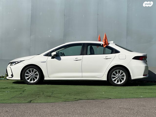 מודעת רכב טויוטה קורולה 2