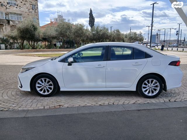טויוטה קורולה