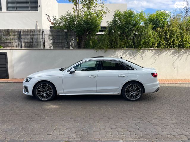 מודעת רכב אאודי A4