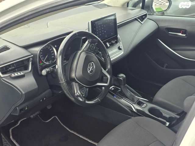 טויוטה קורולה