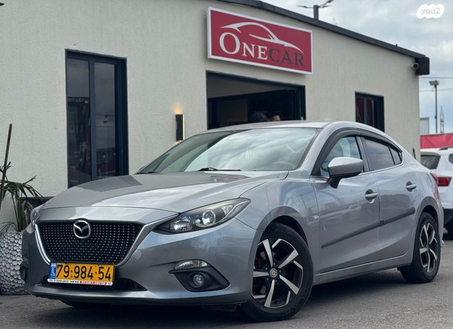 מודעת רכב מאזדה 3