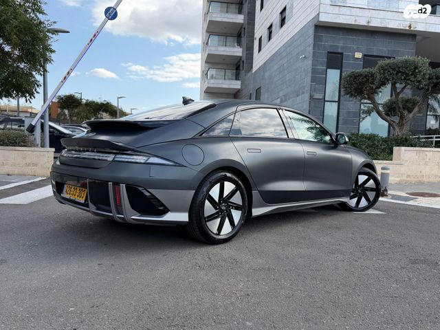 יונדאי איוניק 6