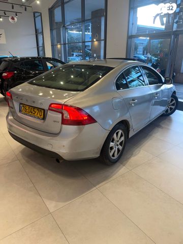 וולוו S60