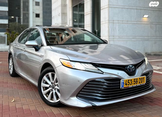 טויוטה קאמרי