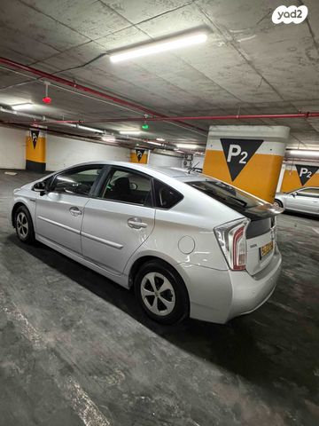 טויוטה פריוס