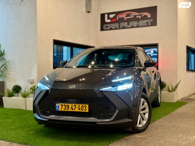 מודעת רכב טויוטה C-HR