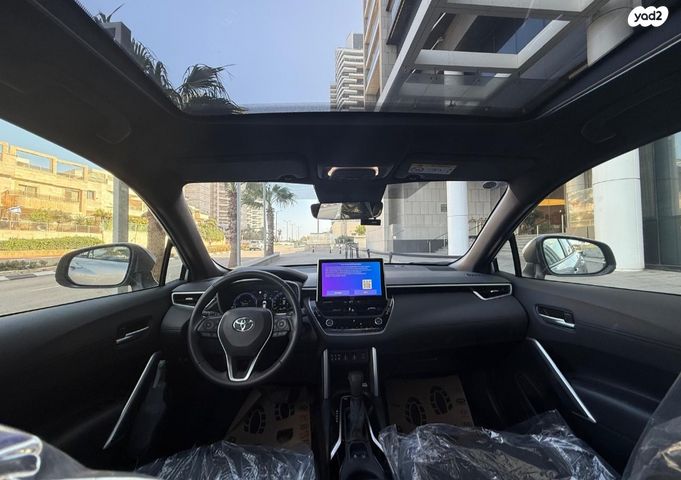 טויוטה קורולה קרוס