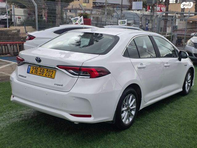 מודעת רכב טויוטה קורולה