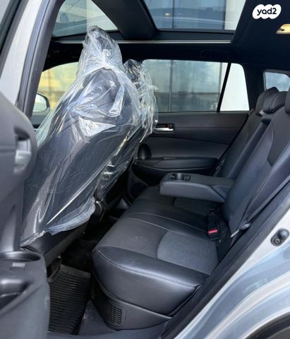 טויוטה קורולה קרוס