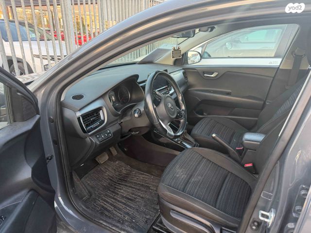 מודעת רכב קיה סטוניק 2