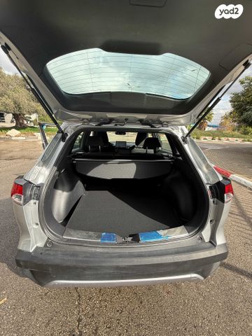 טויוטה קורולה קרוס