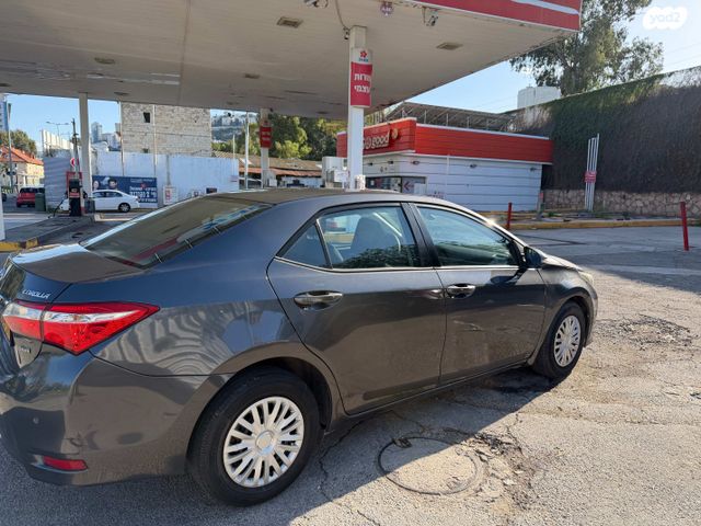 טויוטה קורולה