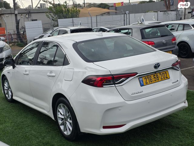 טויוטה קורולה