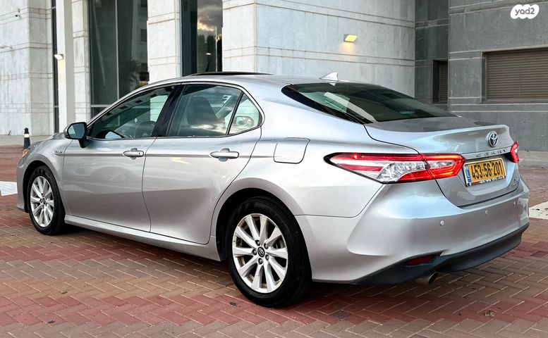 טויוטה קאמרי