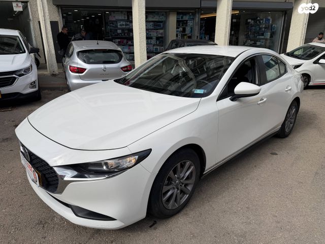 מודעת רכב מאזדה 3