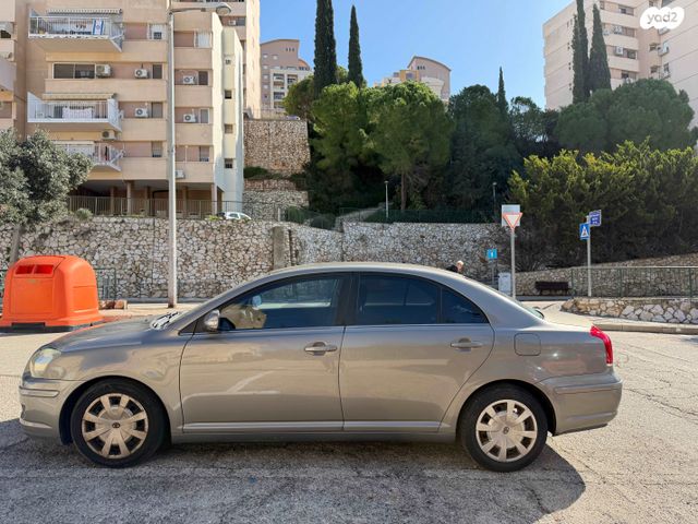 מודעת רכב טויוטה אוונסיס