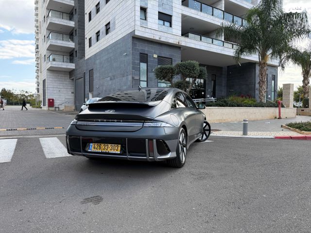 יונדאי איוניק 6