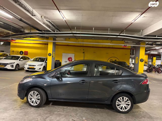 מודעת רכב מאזדה 2