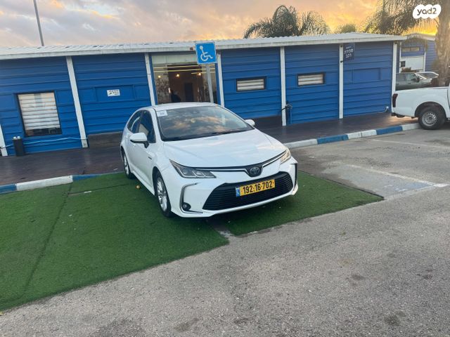 טויוטה קורולה