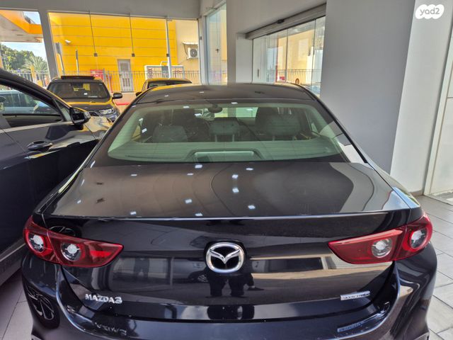 מאזדה 3