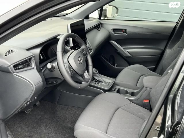 טויוטה קורולה קרוס