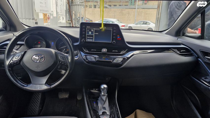 טויוטה C-HR