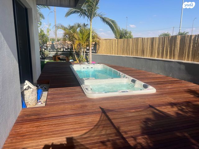 בית פרטי/ קוטג', שדרות אלון 1, גבעות בר, גבעות בר