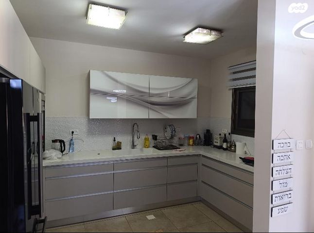 דופלקס, הנרקיס 10, שאר העיר, חצור הגלילית