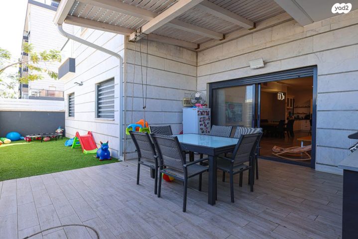 דירת גן, אלברט איינשטיין 10, פסגות אפק, ראש העין