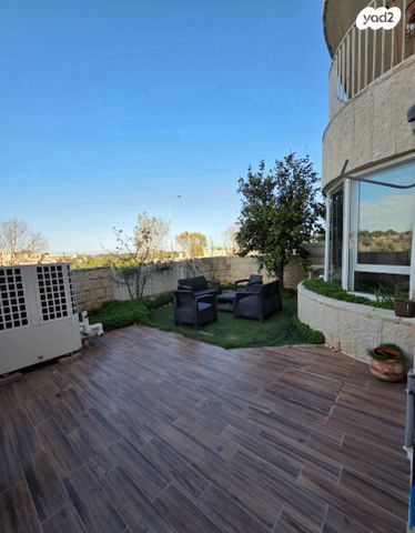 דירת גן, גבעת קנדה 29, גילה, ירושלים