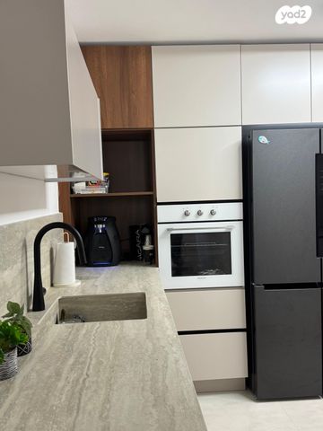 דירה, גאולים 52, נאות שושנים, חולון