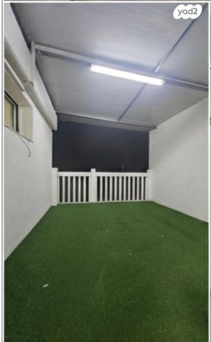 דירה, ברל כצנלסון 24, שיכון ג', קרית שמונה