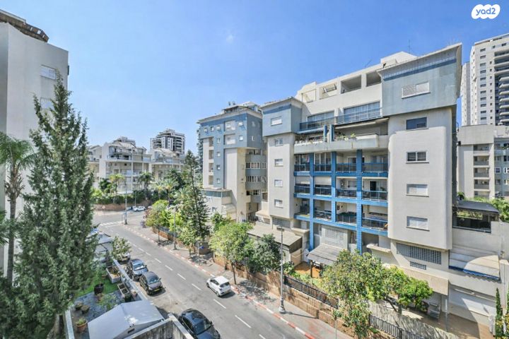 גג/ פנטהאוז, הזמורה 4, קרית כרמים, ראשון לציון