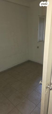 דירה, הלני המלכה 3, מרכז העיר, לוד